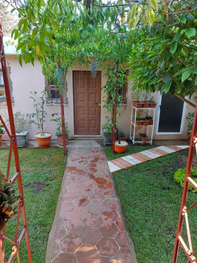 グアテマラシティCasa Familiar La Arboledaアパートメント エクステリア 写真