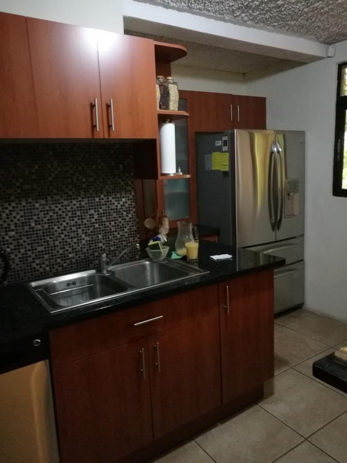 グアテマラシティCasa Familiar La Arboledaアパートメント エクステリア 写真
