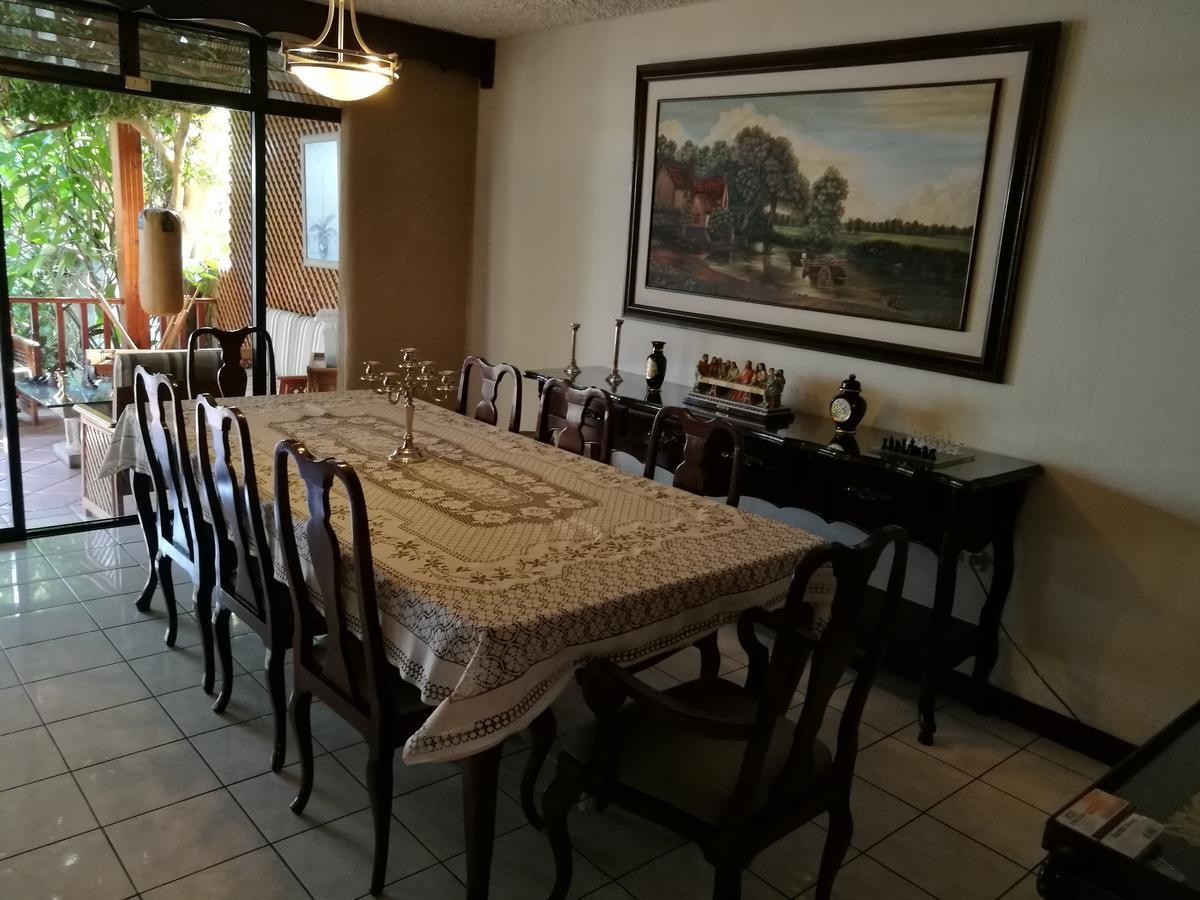 グアテマラシティCasa Familiar La Arboledaアパートメント エクステリア 写真